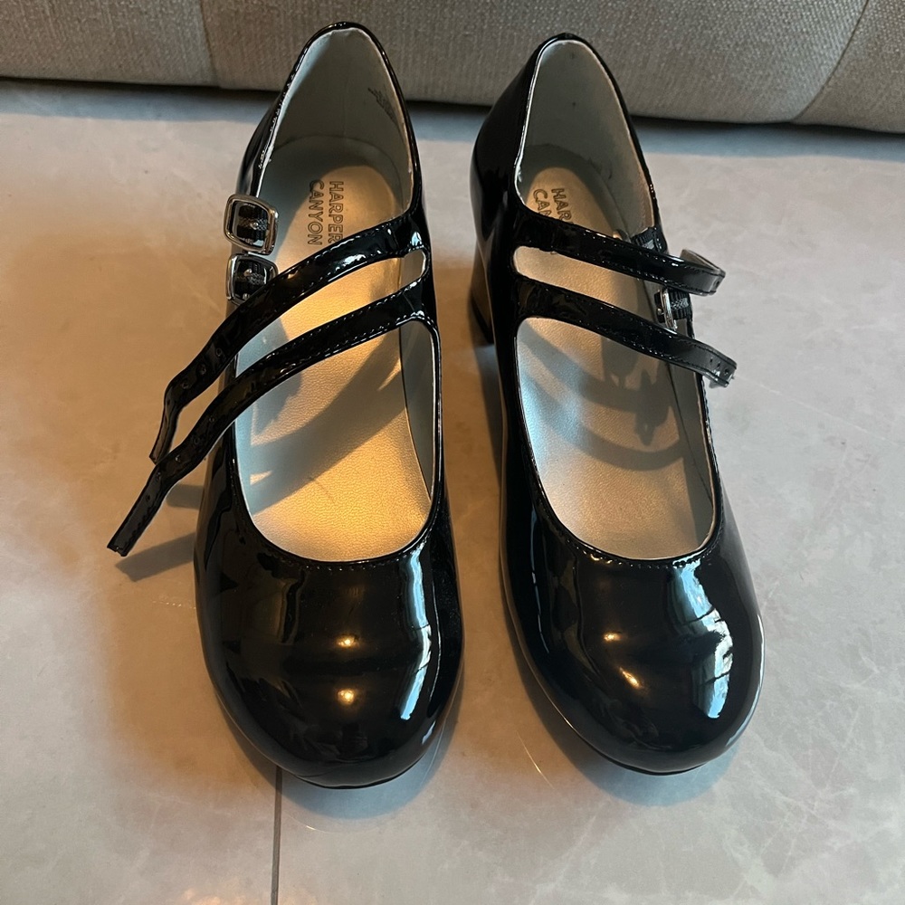 Girls black heels